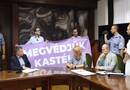 Kihallgatta a rendőrség Stummer Jánost, mert órákig blokkolta azt a közgyűlést, ahol a Fidesz zárt ajtók mögött akarta átjátszani az edelényi kastélyt az oligarcháinak.