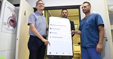 Egy ujjlenyomattal bárki hozzáférhet az összes leletéhez, laboreredményéhez, zárójelentéséhez, minden más egészségügyi dokumentumához.
