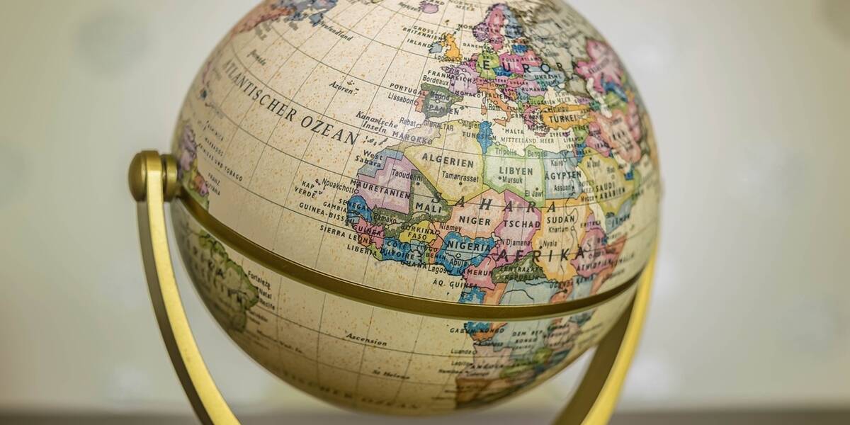 Friss uniós statisztikák: Sokat dolgozunk, rosszul élünk, korán meghalunk