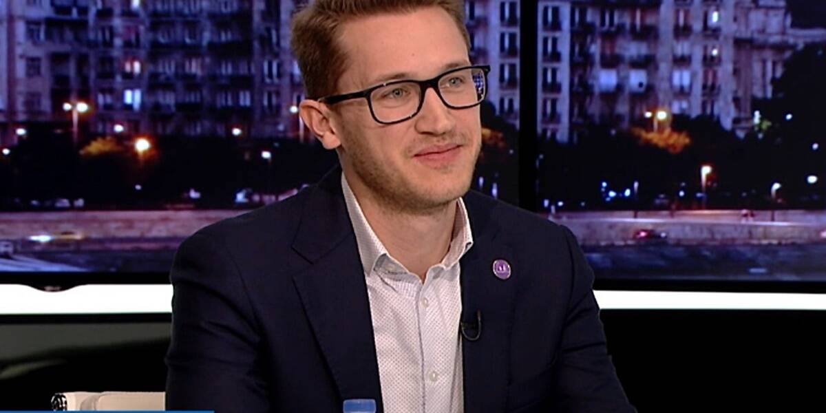 Nemrég kérdéseket juttatott el Bedő Dávid, a Momentum országgyűlési képviselője Lázár Jánosnak a magyar kormány botrányos közlekedéspolitikájával kapcsolatban. Most Lázár válaszát a Momentum politikusa a közösségi médiában közölte.