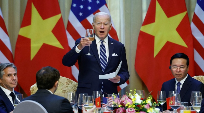 Joe Biden amerikai elnök hétfőn Hanoiban kijelentette, hogy országa és Vietnam kapcsolatai új szakaszba léptek.