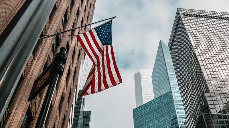 Röviddel megválasztása után letette hivatali esküjét az amerikai szövetségi törvényhozás alsóházának új elnöke, Mike Johnson szerdán Washingtonban.
