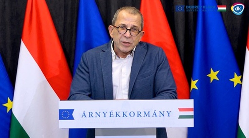 Európa legmagasabb inflációja továbbra is Magyarországon tombol és az orbáni infláció miatt a magyar fizetések reálértéke tovább zuhan. Ennek ellenére már Romániában is magasabb a minimálbér, mint hazánkban. Magyarország után már csak Bulgáriában kisebb a minimálbér az EU-ban – erről Bodnár Zoltán, a Demokratikus Koalíció árnyék-pénzügyminisztere tájékoztatta a Közbeszédet.