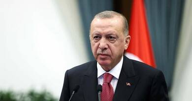 Recep Tayyip Erdogan török elnök hétfőn benyújtotta a parlamentbe a Svédország NATO-tagságának ratifikálásáról szóló törvénytervezetet - közölte a török elnöki hivatal.