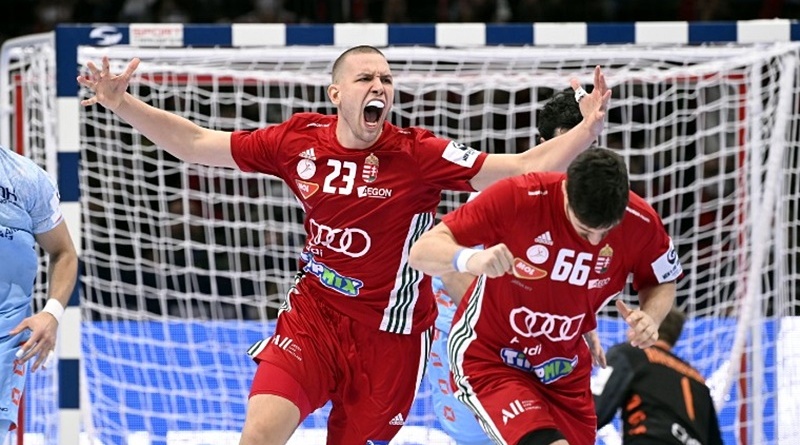 Máthé Dominik három góllal járult hozzá a Paris Saint-Germain 33-30-as hazai győzelméhez a dán Aalborg HB ellen a férfi kézilabda Bajnokok Ligája csoportkörének ötödik fordulójában, szerdán.