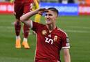 Sallai Roland, az SC Freiburg magyar válogatott labdarúgója reméli, hogy "nem túl súlyos" a sérülése, amelyet a Topolya elleni, csütörtöki Európa-liga-mérkőzésen szenvedett el.