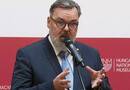 Az egykori kultuszminiszter azt állítja: nem a Dúró Dóra által gerjesztett ügy miatt kellett távoznia L. Simon Lászlónak.