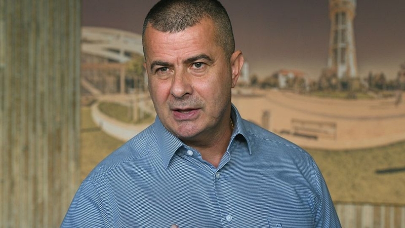 Sérelemdíj fizetésére kötelezte a bíróság a fideszes médiaholdingot, mert lejáratták az ellenzéki polgármestert.