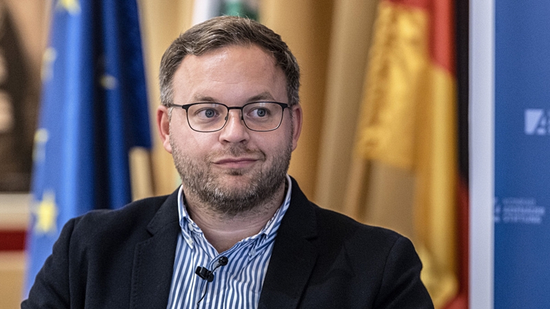 Orbán Balázs a horvát elnököt is kioktatta