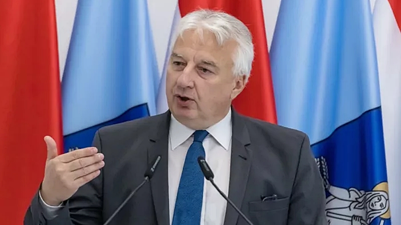 A kormányban úgy táncolnak, ahogy az ázsiai nagytőke fütyül 2 Semjén éjjel sunyiban benyújtotta törvényjavaslatát, amely megszüntetné a kötelező munkahelyi orvosi vizsgálatot.