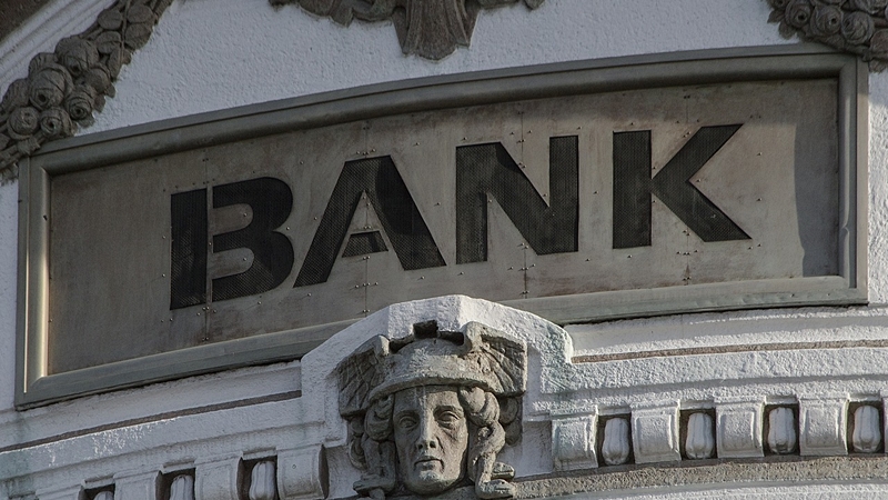 Dübörög a gazdaság, de a nagy magyar valóságban 10 év alatt eltűnt a hazai bankfiókok több mint fele