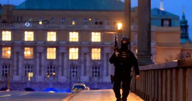 Prágai lövöldözés: legalább 10 ember meghalt, több mint harmincan megsérültek