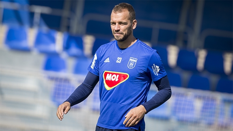 Juhász Roland 74 góllal a 7., az 53-szor eredményes Vanczák Vilmos pedig a 28. helyet foglalja el a 21. század legeredményesebb európai védőjátékosainak rangsorában.