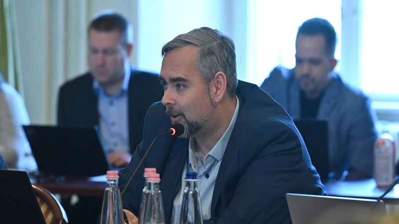 A Fidelitas lemondásra szólította fel Óbuda DK-s polgármesterét