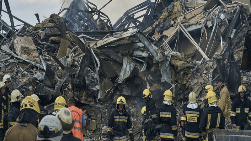 Sokan meghaltak, köztük gyerekek is egy orosz légicsapásban