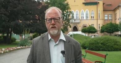 A DK azonnali válaszokat követel Karsay Ferenc fideszes polgármester többszintes budafoki luxusvillájáról