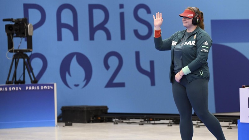 Major Veronika bronzérmes női sportpisztolyban