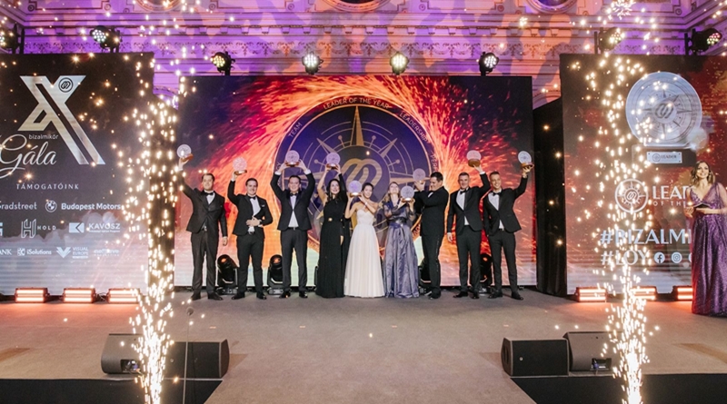 Hoppá! Tarolnak a nők a legjobb cégvezetők között