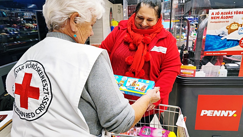 Nagyon megható dolgot tett a PENNY és a Magyar Vöröskereszt