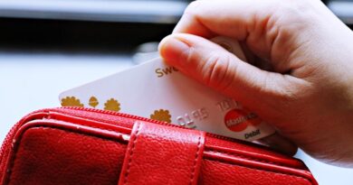 Szigorú döntést hoztak a bankok: Minden kártyatulajdonost érint