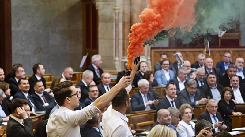 Büntető feljelentést tett Kövér László a parlamenti rendbontás miatt