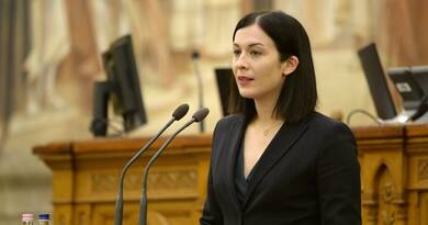 Cseh Katalin Ursula von der Leyenhez fordult a gyülekezési törvény szigorítása miatt