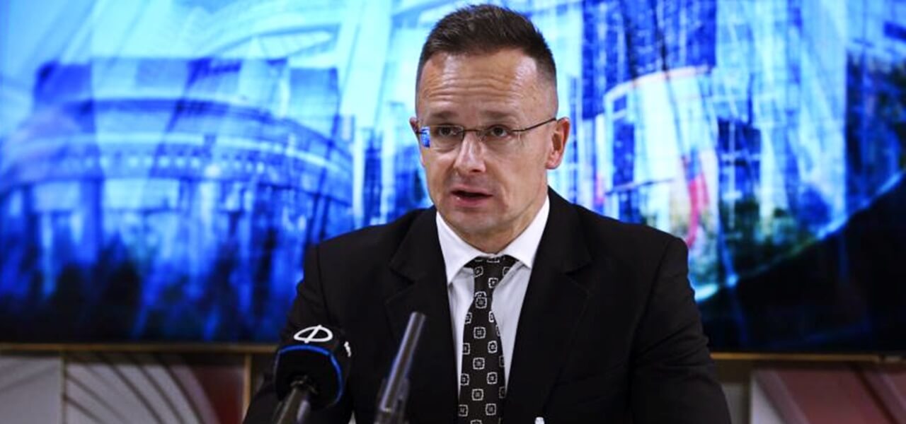 Szijjártó Péter: egyedül a magyarok állíthatják meg Ukrajna erőltetett tempójú EU-csatlakozását