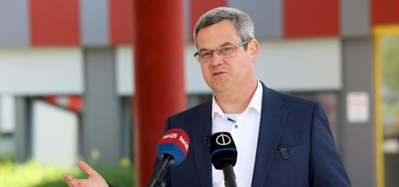 Takács Péter nem kímélte Magyar Pétert és a Tisza Pártot sem a mai kórházlátogatásán