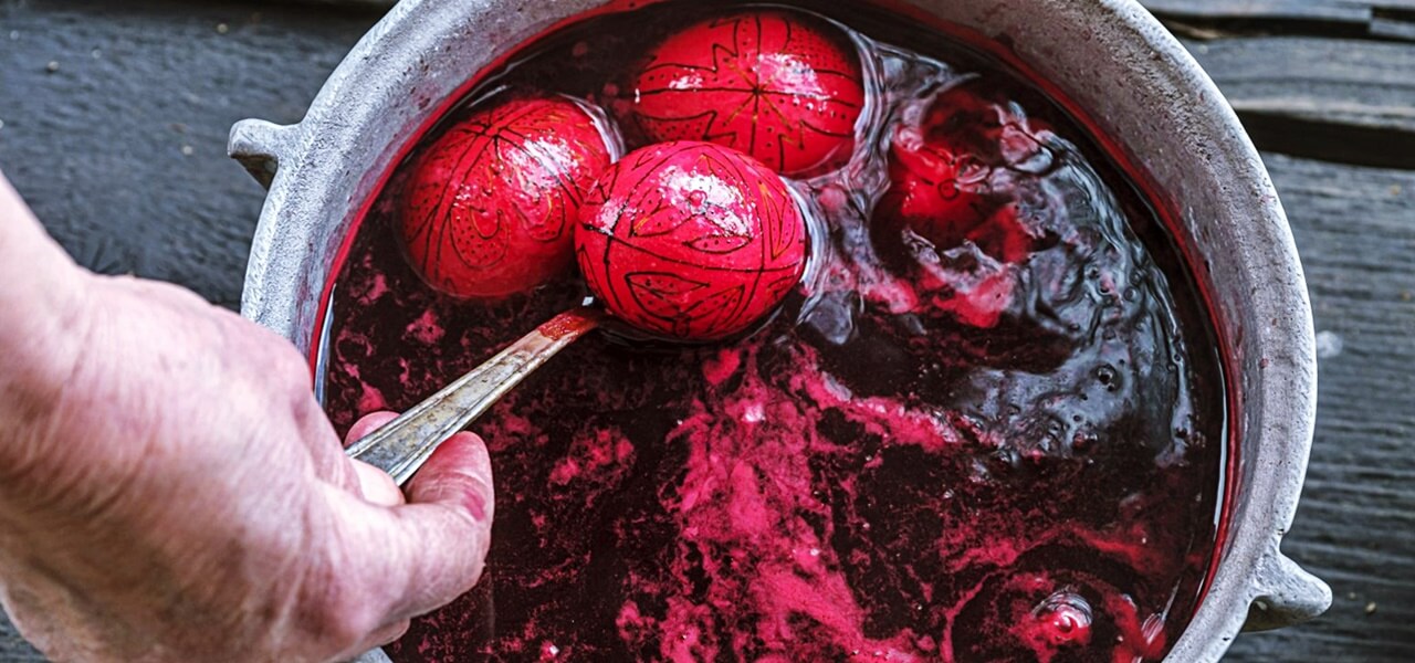 A legjobb tojásfestés tippek, ahogy nagymamáink idejében csinálták