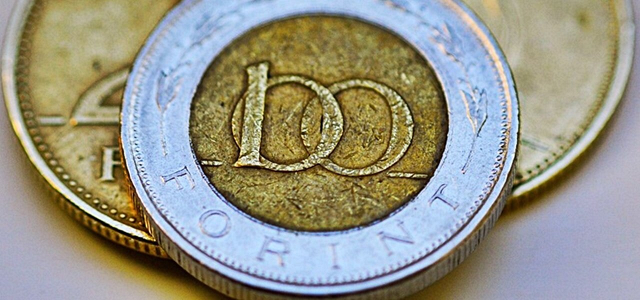 Meglepő fordulat hétfő reggel: a forint egyik pillanatról a másikra változtatott irányt!