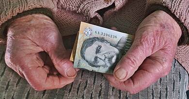 Végre egy jó hír a nyugdíjasoknak: akár 50.000 forint egyszeri támogatás járhat idén tavasszal