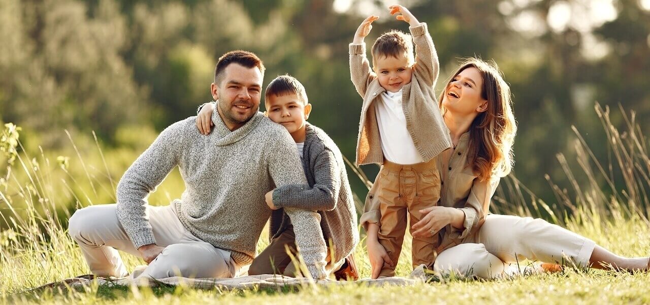 Évtizedes rekord készül a lakáspiacon: soha nem látott tempóban épülnek majd az otthonok