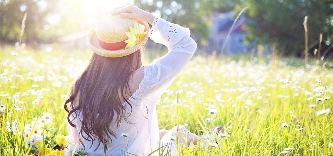 Csütörtökön tehát a nyár igazi erejét mutatja meg – szikrázó napsütés, csapadékmentes égbolt és hőgutát idéző meleg várható. Ha teheted, élvezd a nyári hangulatot, de vigyázz az egészségedre, mert a kánikula komoly megterhelést jelenthet.