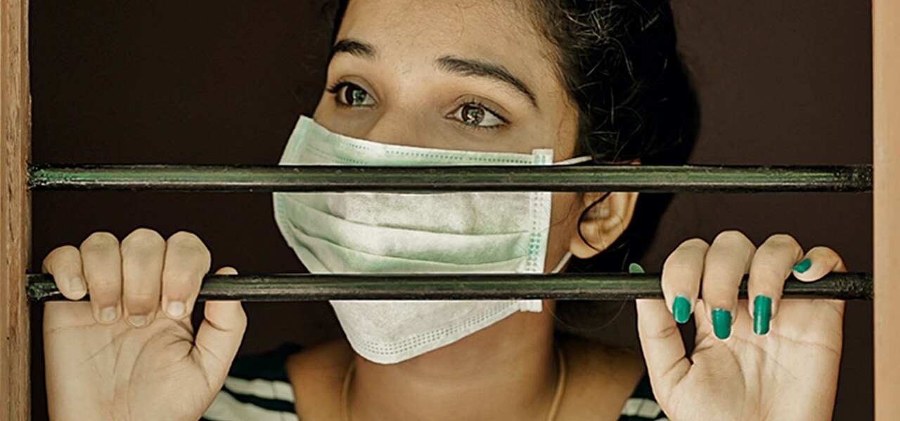 Berobbant az új járvány: karantén lép életbe, szigorúan ellenőriznek mindenkit