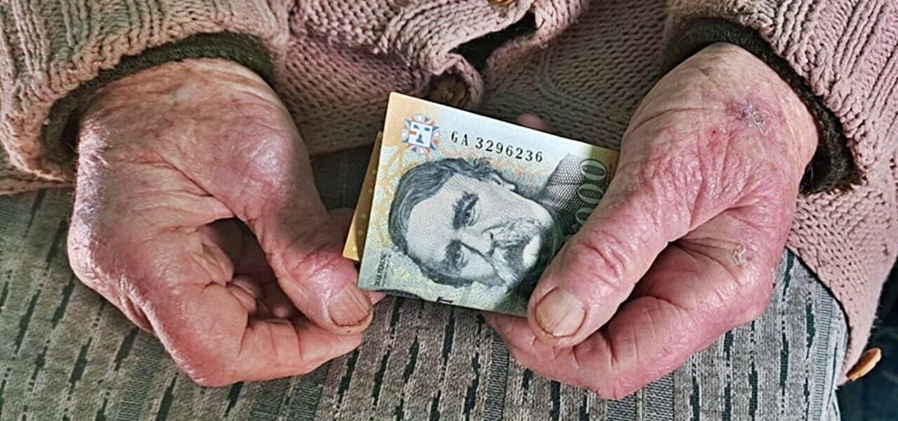 Nyugdíjemelés 2025: Érkezik a pluszpénz a nyugdíjasoknak, most mindenki erről beszél!
