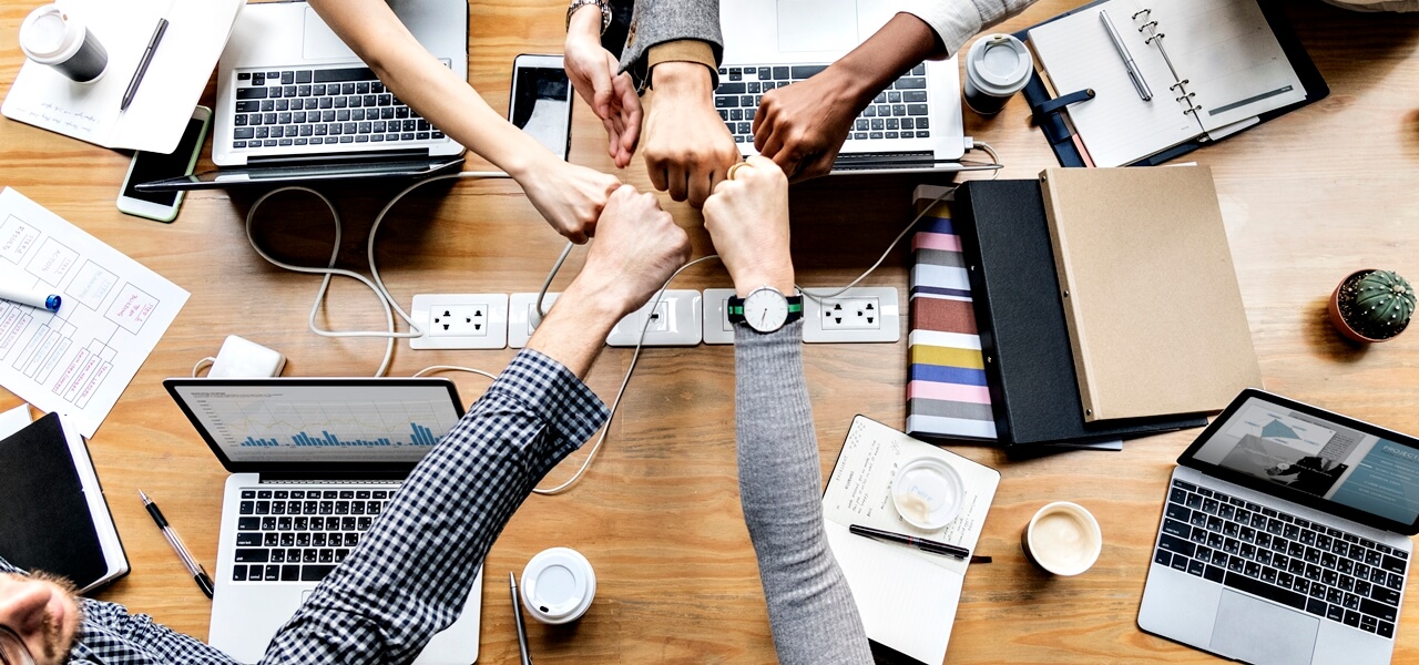 10 dolog, amit 2025-ben már minden okos ember másképp csinál – és te is megteheted