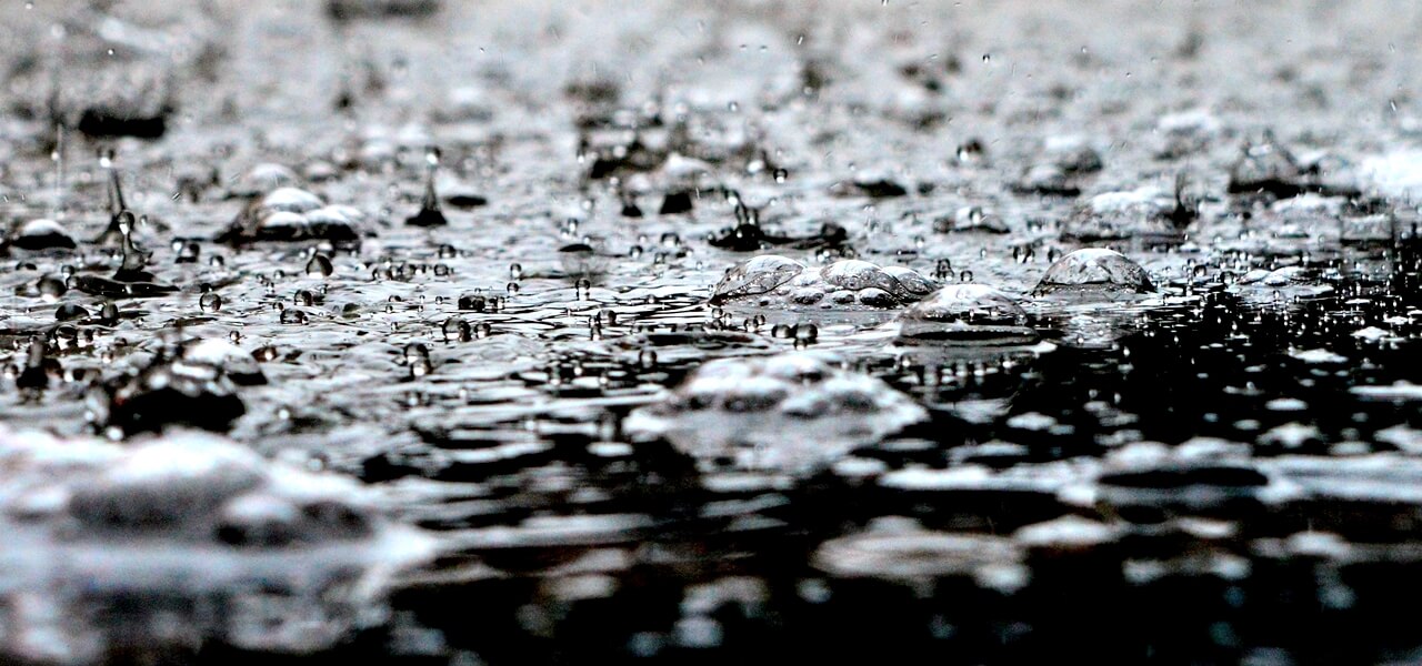 Meglepetést tartogat a hétfői időjárás: napsütés után hirtelen leszakadhat az ég