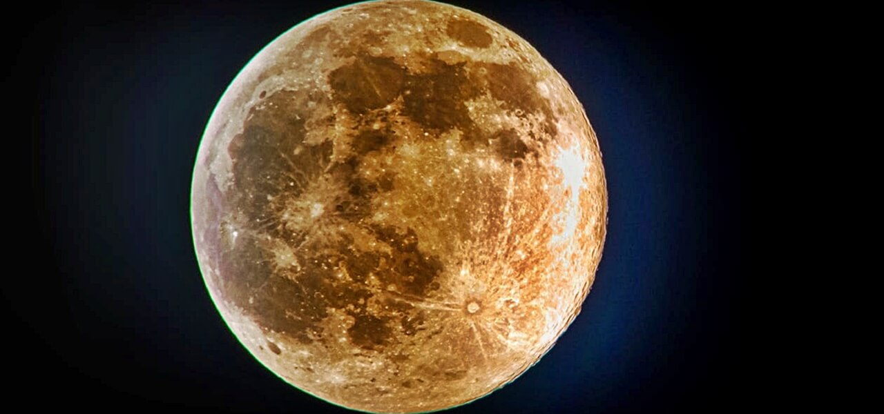 82 perces teljes holdfogyatkozás lesz vasárnap este – így láthatod a vérvörös Holdat Magyarországról