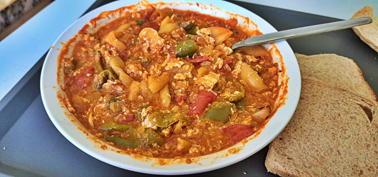 Döbbenetes! Ez a legfinomabb tojásos lecsó recept