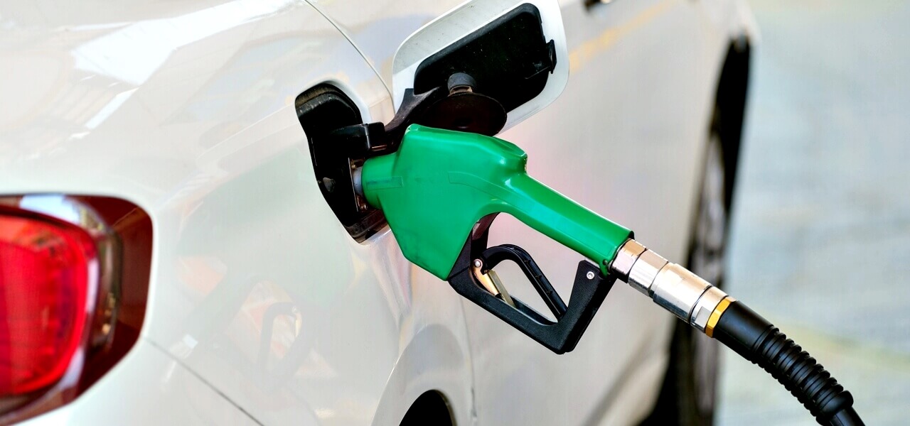 Olcsóbb lesz a tankolás: itt vannak a friss üzemanyagárak, amik már holnap életbe lépnek