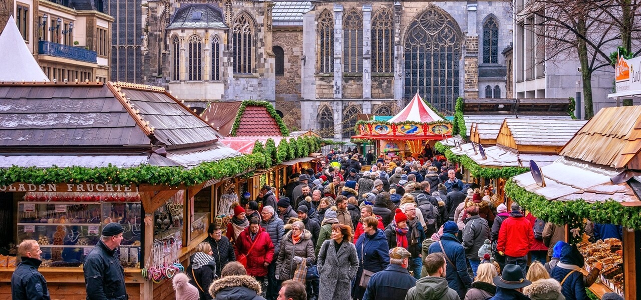 Forralt bor, fények, varázslat: a 10 legszebb adventi úti cél, amit idén látnod kell!