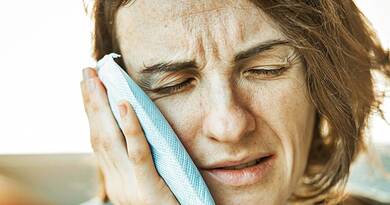 Lábgörcs, lyukas fogak, gyenge körmök: akkor erről neked is tudnod kell