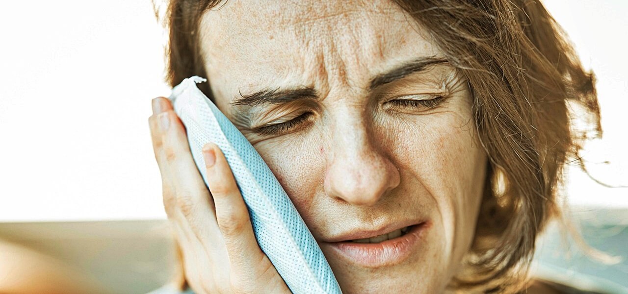 Lábgörcs, lyukas fogak, gyenge körmök: akkor erről neked is tudnod kell