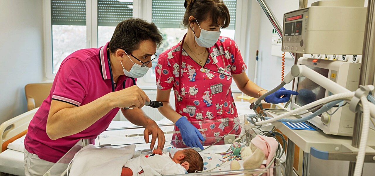 Két császár után is lehet természetes szülés – Dr. Siklós Pál reményt ad minden édesanyának