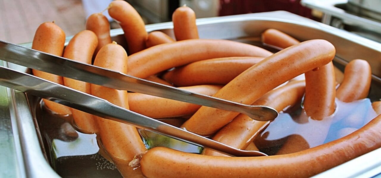 Ne tedd forró vízbe és ne mikrózd: így készül a tökéletes virsli