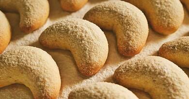 A karácsony nagy kedvence: így készül a tökéletes hókifli, ezt a receptet imádni fogod