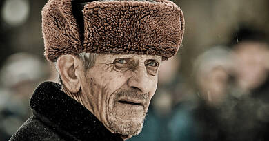 Nyugdíjas igazolvány 2026-tól: ezt bukhatja el, aki nem figyel oda időben