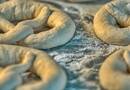 A pékségek féltve őrzött titka leleplezve: így lesz ropogós kívül, puha belül