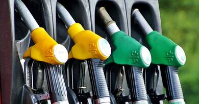 Hatalmas pofon az autósoknak: drágul az üzemanyag, hiába a szankciómentesség