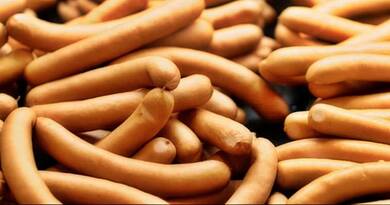 Így főzd a virslit, hogy soha ne repedjen szét: a titok, amit a profi szakácsok is használnak